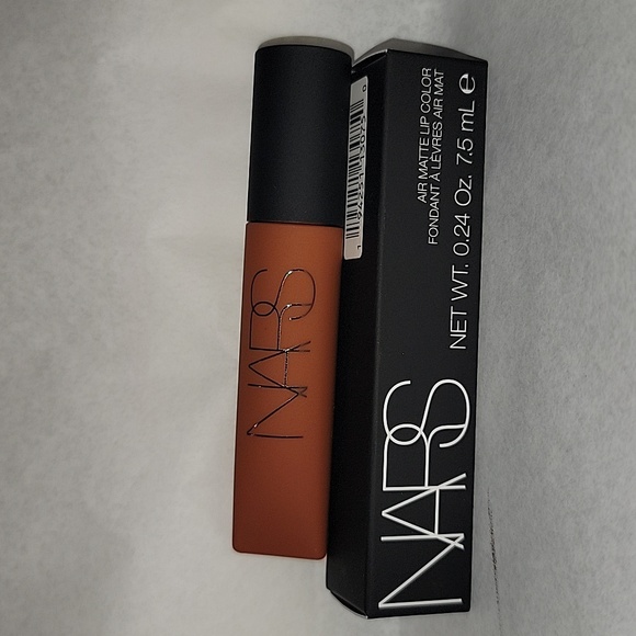NARS AIR MATTE LIP COLOR - LOSE CONTROL - Picture 2 of 5